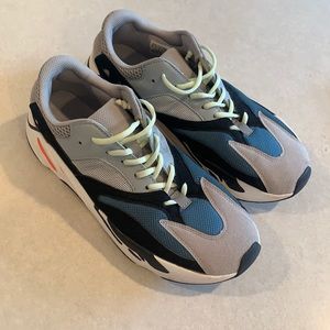 *UA* Yeezy 700 Waverunner